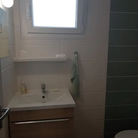 Villa Maison Canetoise 2 Chambres, Clim, Parking, Wi-fi Proche De La